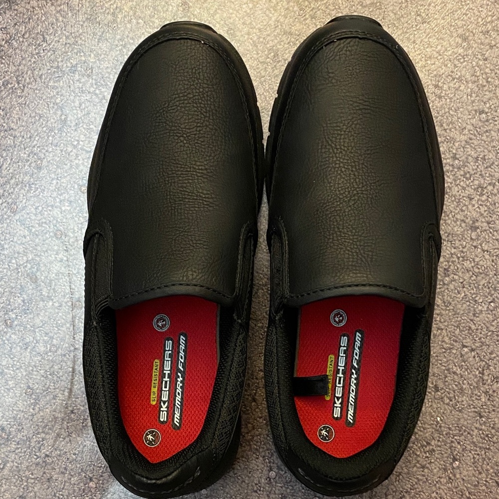 Skecher’s Womens Black Slip-On non slip Loafers